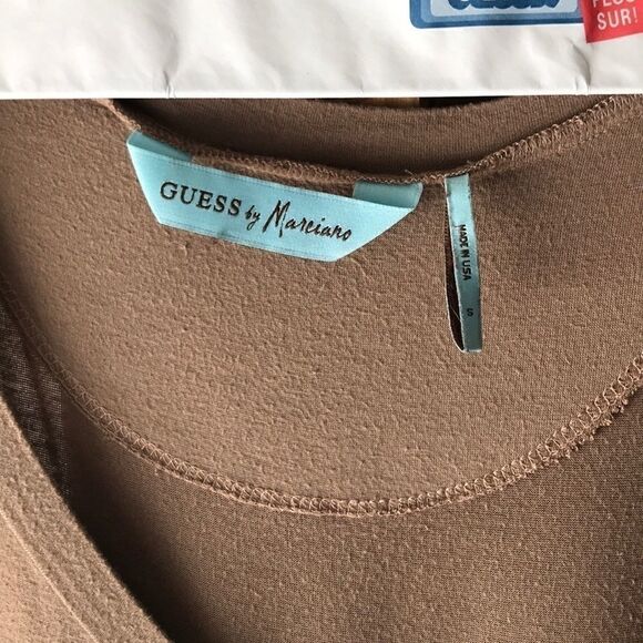 3/30$ Guess by Marciano t-shirt - Picture 3 of 6